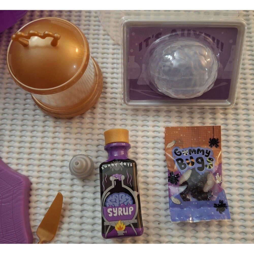 FREE SHIP MGA Miniverse  HALLOWEEN  2026 HTF Jelly Brain !
